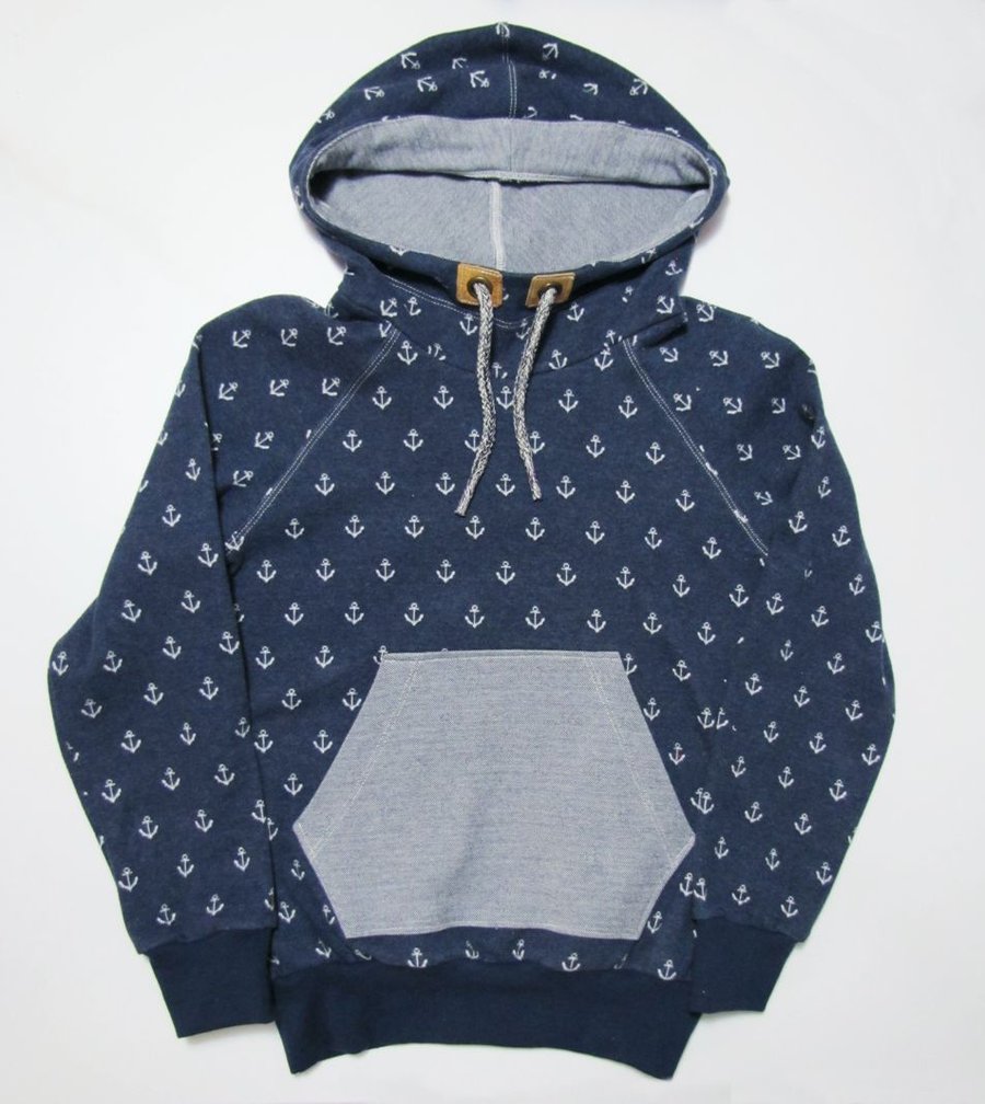 Hoody aus Kuschelsweet Größe 140