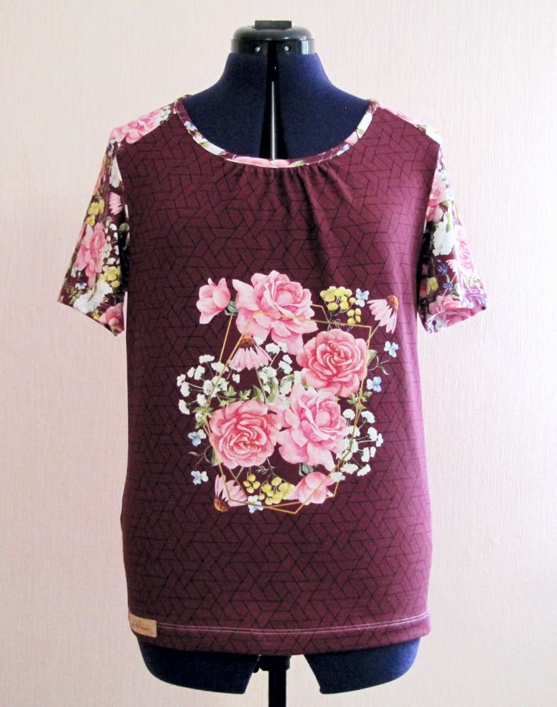 T-Shirt mit Paneeldruck