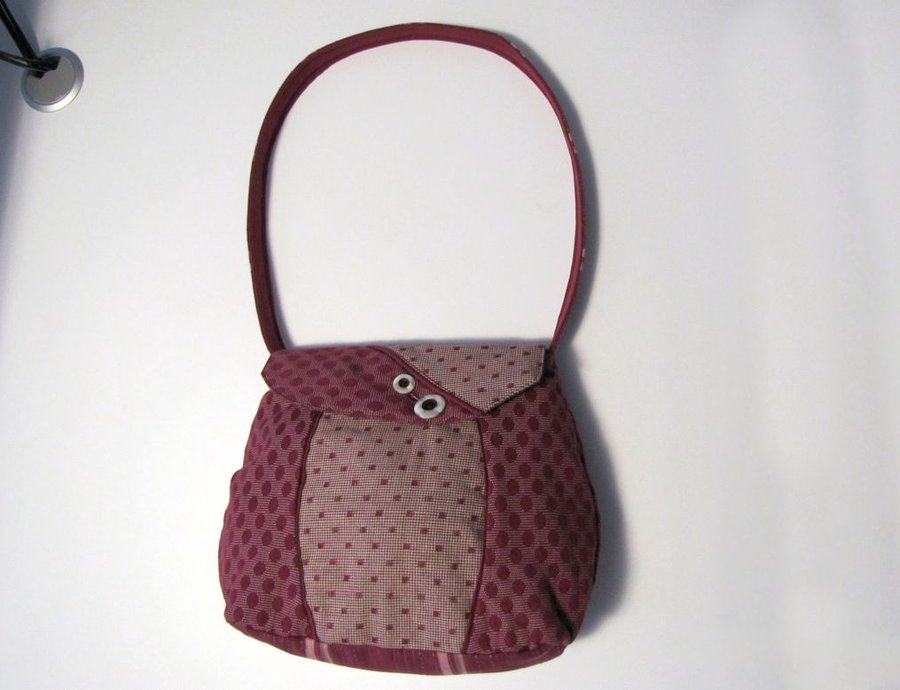Handtasche als Auftragswerk aus einer Zeitschrift